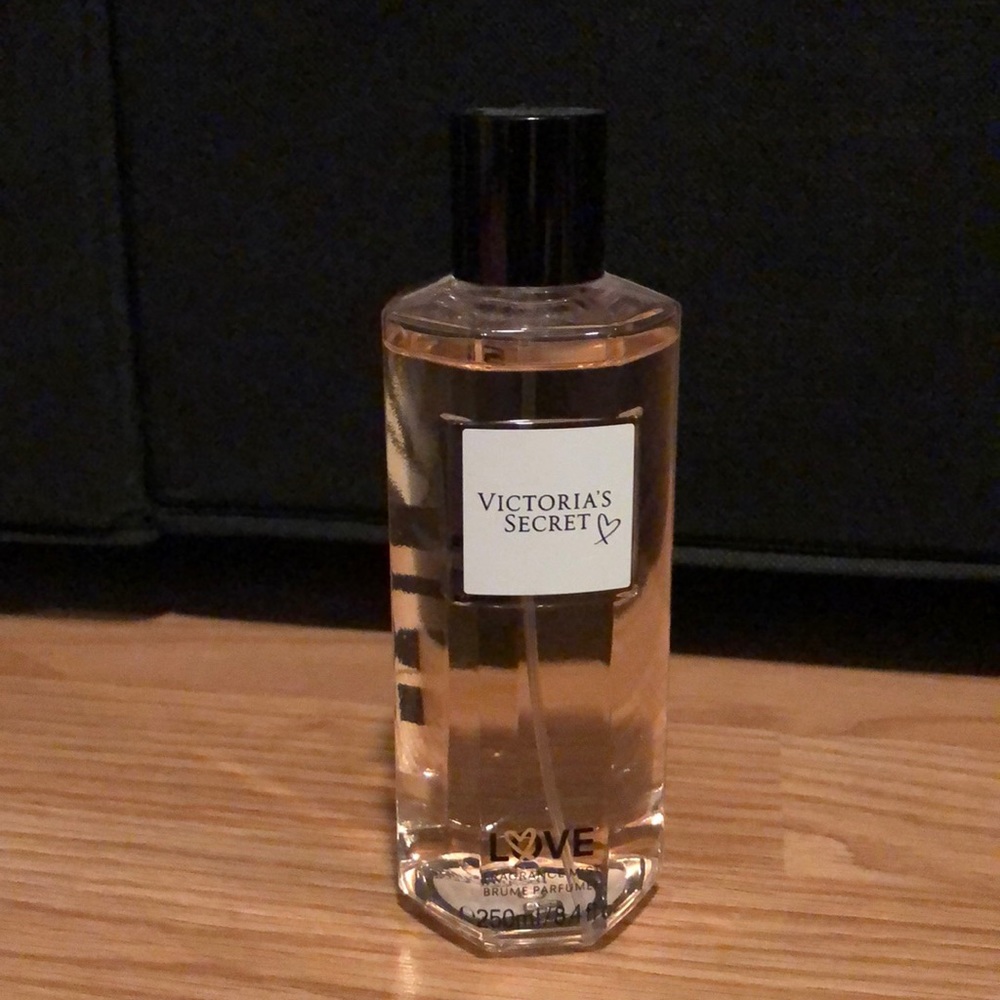 VS fragrance mist